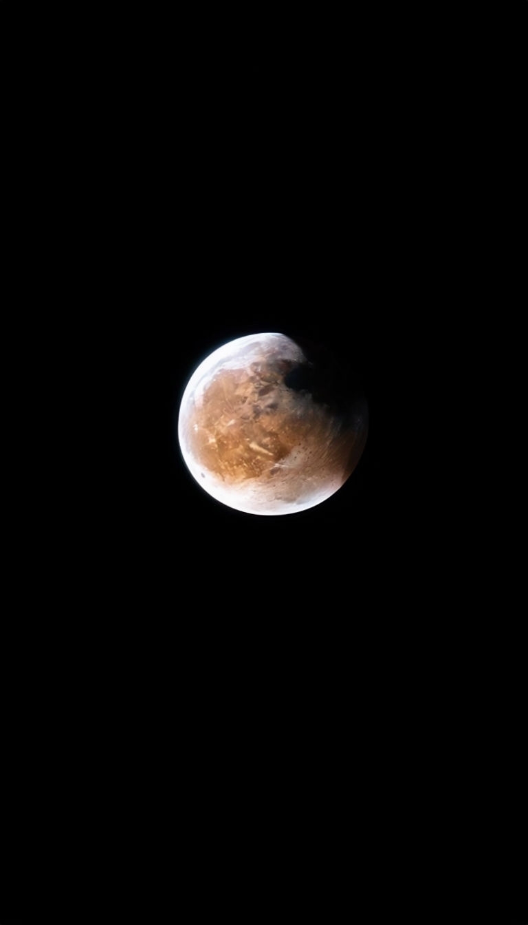 Stunning Lunar Eclipse Photography with Moon Details Mobile Wallpaper